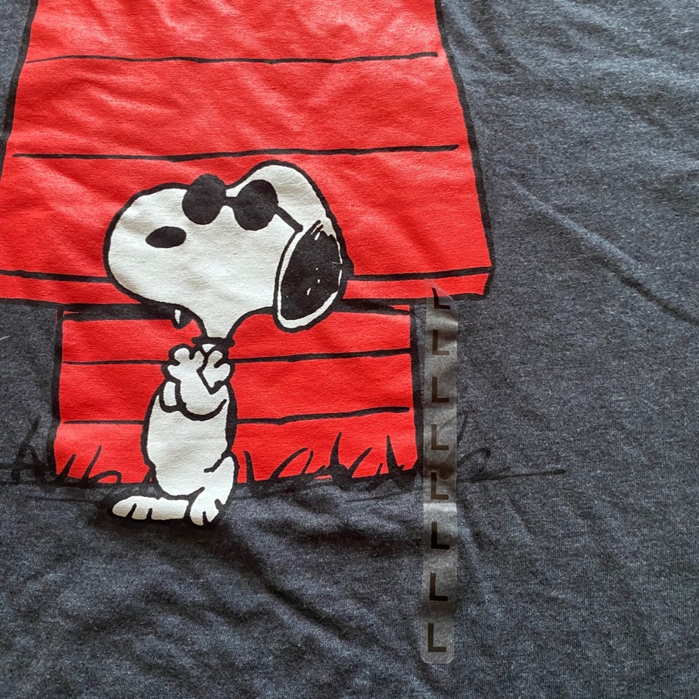 Peanuts T-shirt - Picture 2 of 6